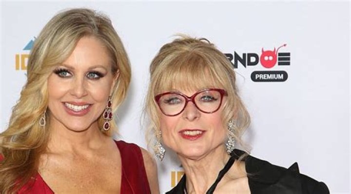 Justin Hartley - Bio, Age, Net Worth, Height, In Relation, Nationality, Wiki